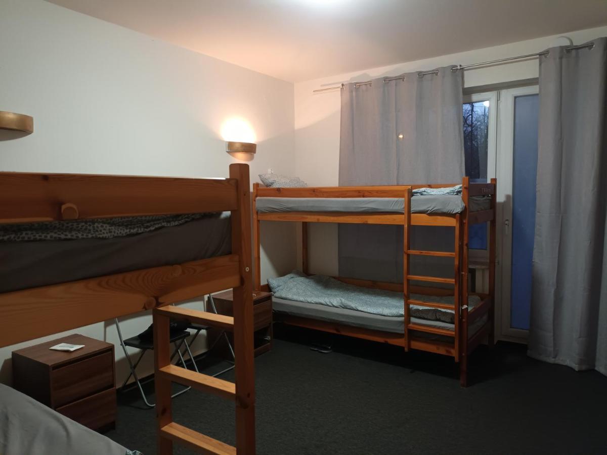 Polsland Hostels Airport Warszawa Eksteriør bilde